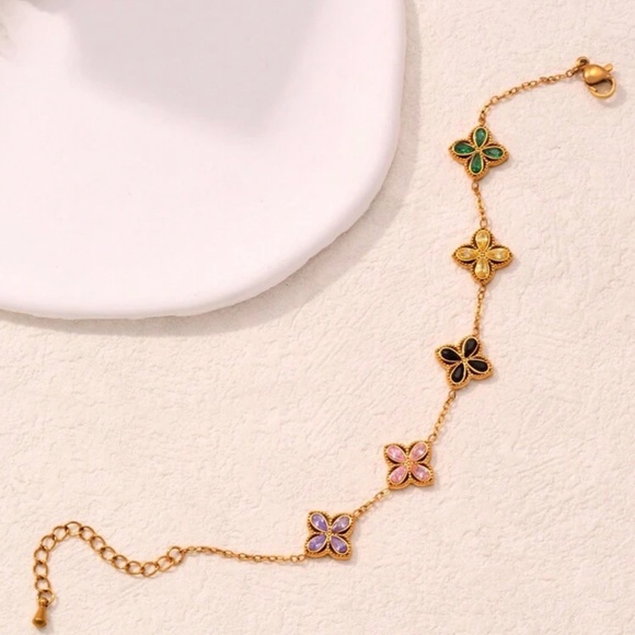 Gold Plated Stainless Steel Multi-Color Clover Bracelet - Picture 3 of 3